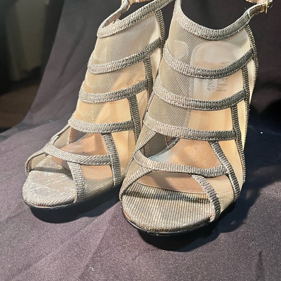 ***** SOLD ***** - Picture 5 of 7